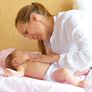 Massage de bébé: le thorax
